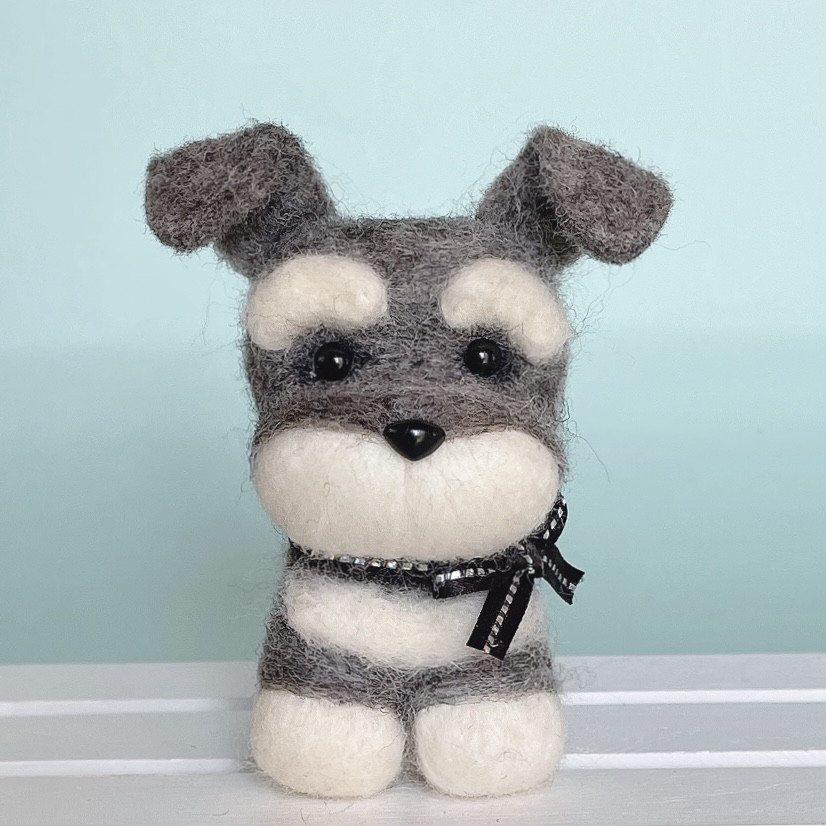 シュナウザー（濃グレー）の羊毛フェルト　犬