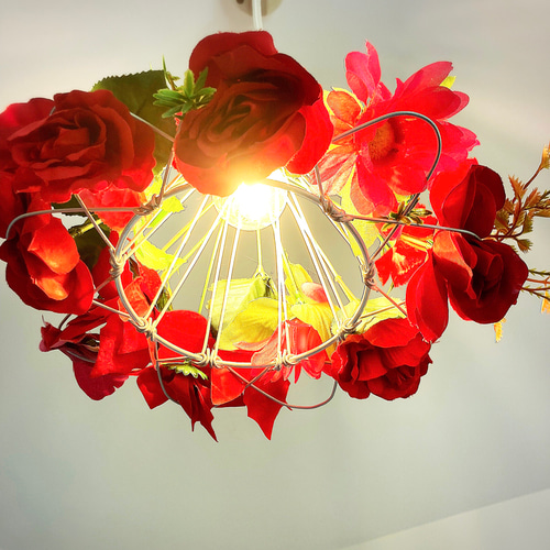 レッド赤 フラワーペンダントライト モダン オシャレ照明 シーリング