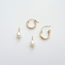 14K GF 包金 日常極簡中性款小耳圈 (可單購) + 淡水珍珠吊飾 兩用耳環 第1張的照片