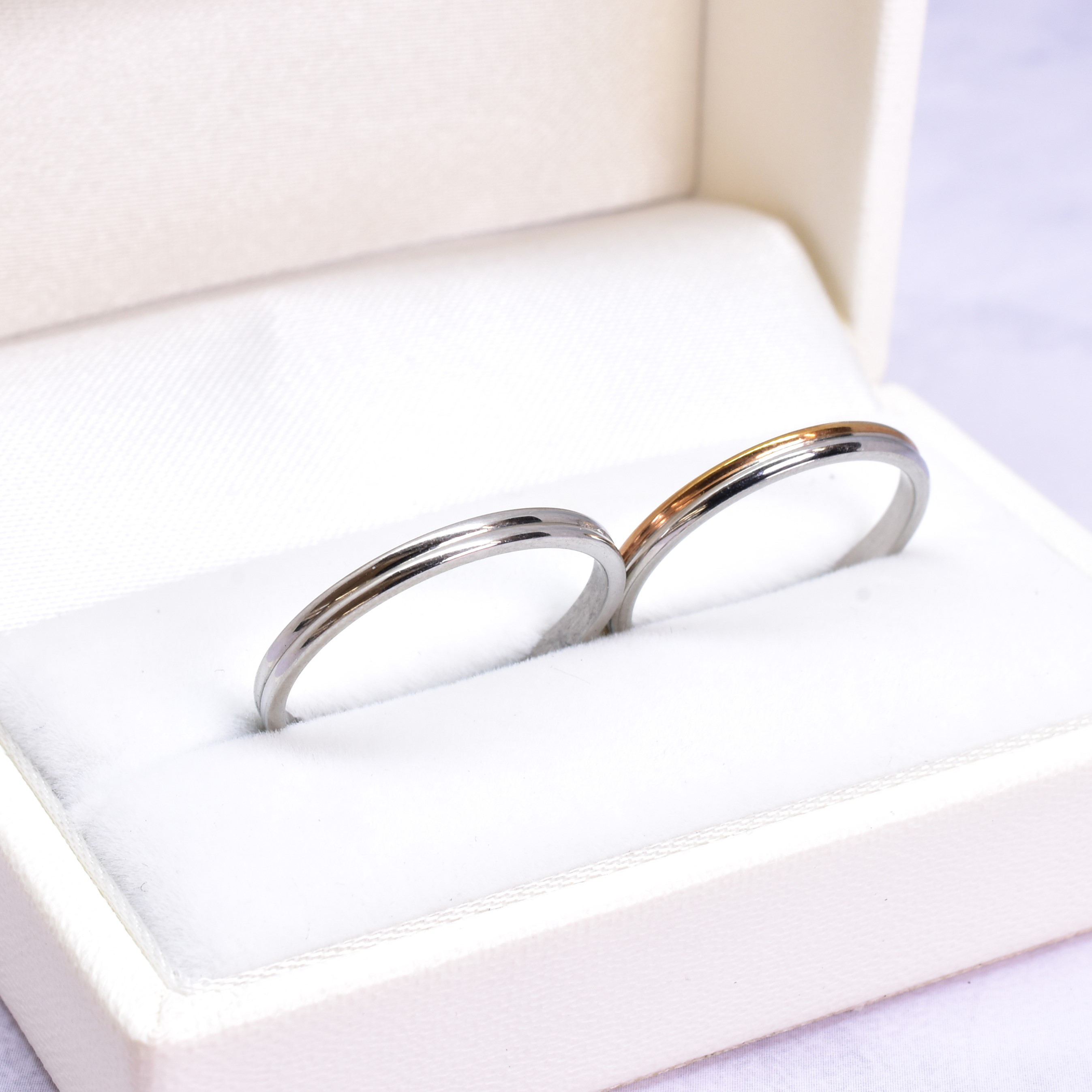 【2本ペア】*＊滑らかな付け心地のペアリング＊* ピンクゴールド 指輪 ステンレス 名入れ 刻印