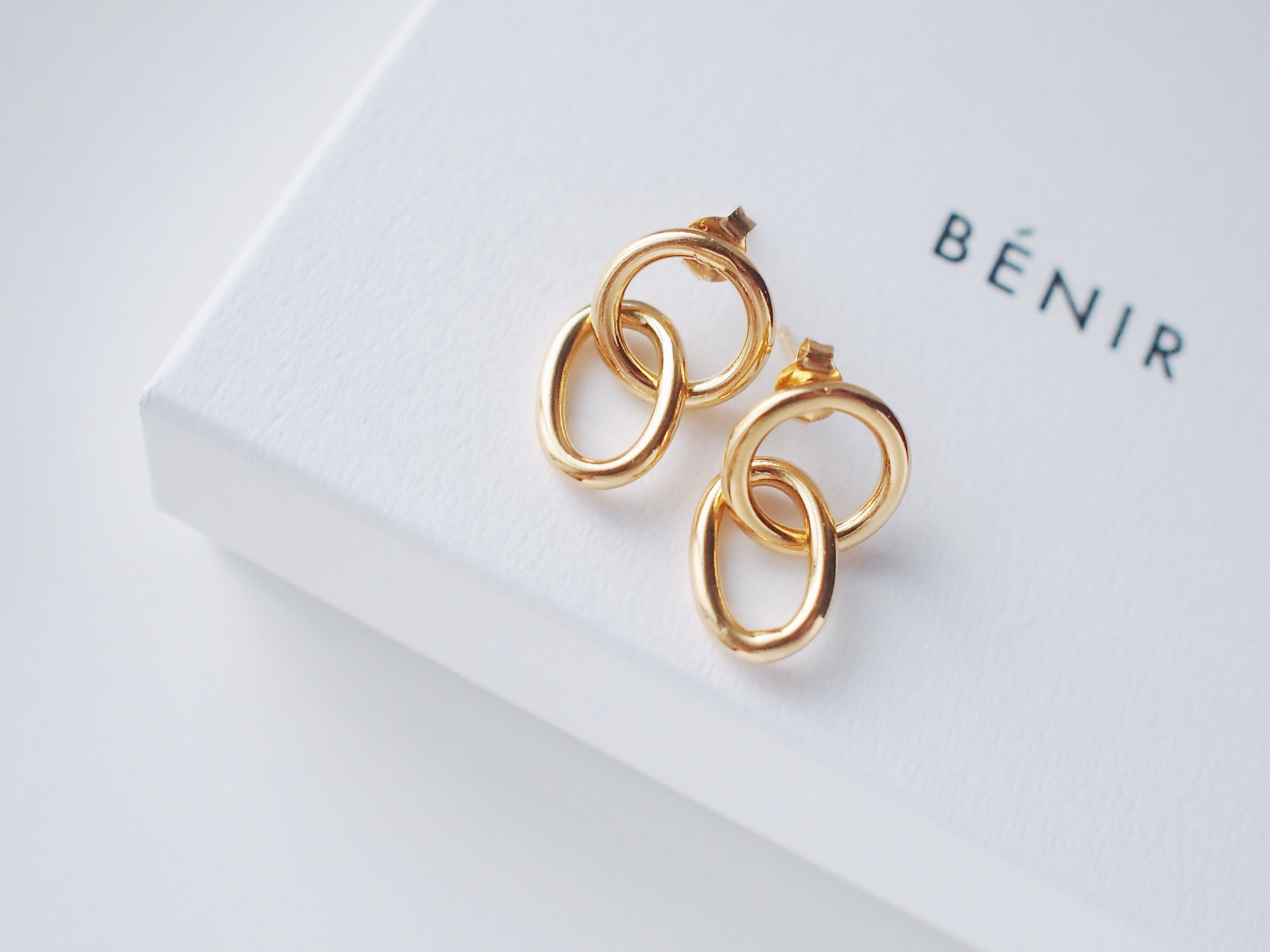 送料無料【24KGP（SV925）】月ダブルリング　ドロップ  スタッドピアス／プレーン／シンプル silver925