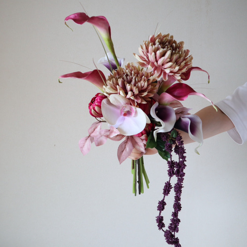 おしゃれ花嫁に人気♡洋マムと胡蝶蘭のブーケ♡ ウェディングブーケ