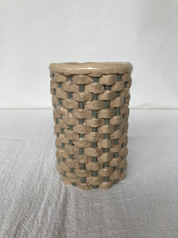 陶器 籠編みの花瓶(ベージュ) 4枚目の画像