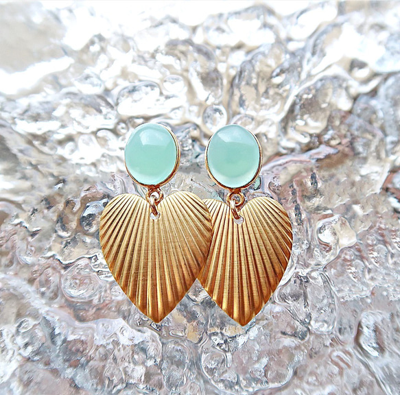 14KGF/ AQUA CHALCEDONY VINTAGE HEART STUD EARRINGS 5枚目の画像