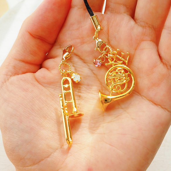 【ストラップ】ミニチュア楽器と選べる誕生石・イニシャルのストラップ 13枚目の画像