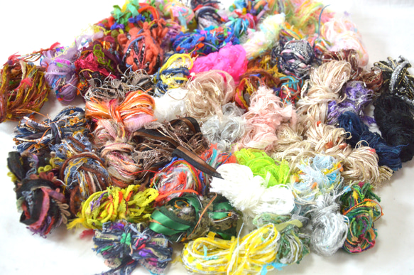 引き揃え糸 お得なミニアソート nijiyarn リボン・テープ nijiyarn  