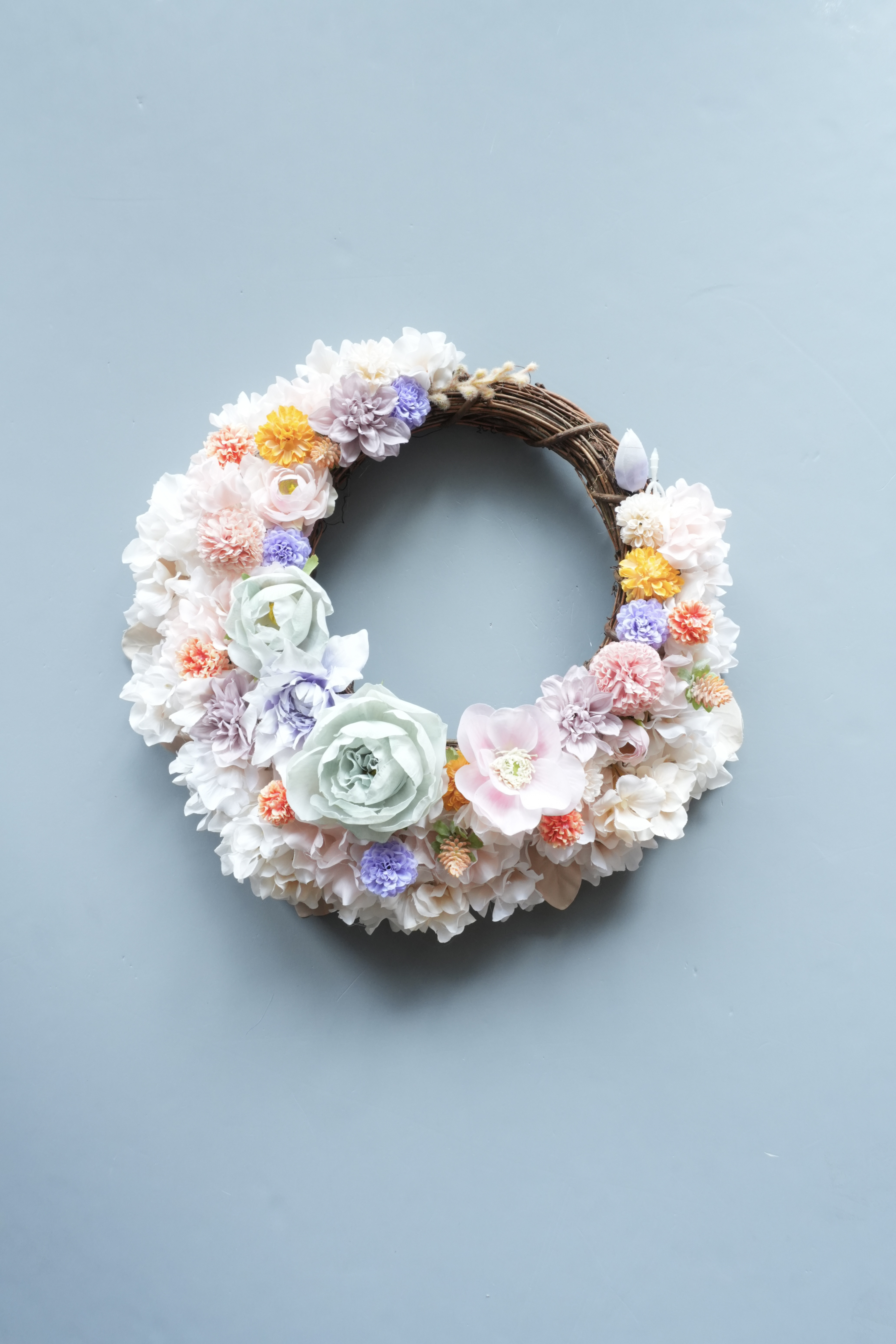 フラワーリース　花ひらく予感　造花（アーティフィシャルフラワー）