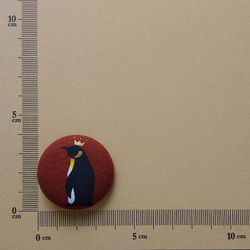 くるみボタン　「おやこ王様ペンギン／レンガ」 3枚目の画像