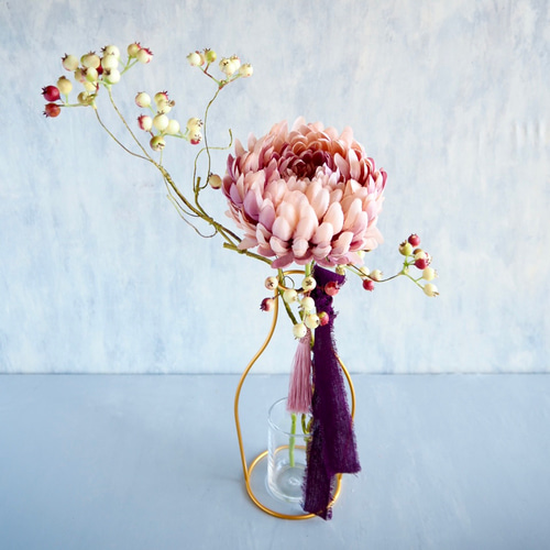 アートフラワーとピンク花瓶のセット ずっと咲いてる》リボン付き花瓶のデスクに置ける3色コスモス〈無料