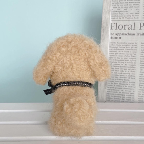 トイプードル（アプリコット 薄茶）の羊毛フェルト 犬 羊毛