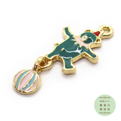 【再販】サーカスのボールに乗ったクマのエナメルチャーム（マラカイトグリーン）2個セット #CE-0077 2枚目の画像