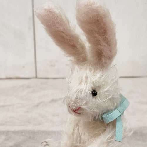 白いうさぎさん 17.5cm テディラビット ぬいぐるみ Realwood