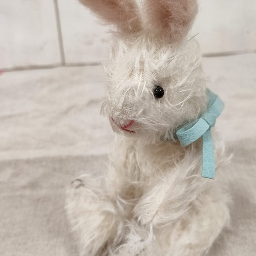 白いうさぎさん 17.5cm テディラビット ぬいぐるみ Realwood