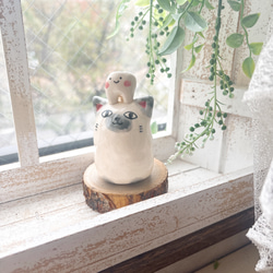 にゃんこペーパーウェイトwith金歯ちゃん/ 陶器 置物 デスク 歯 シャム