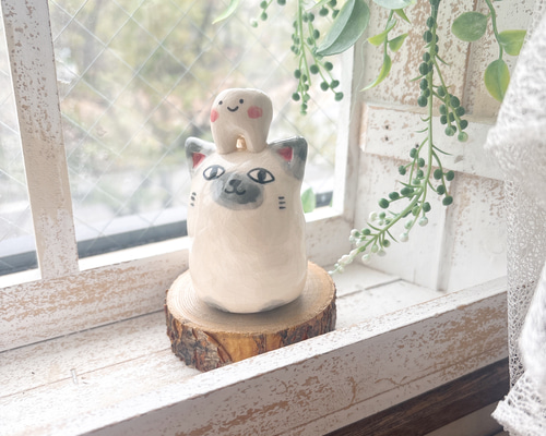 にゃんこペーパーウェイトwith金歯ちゃん/ 陶器 置物 デスク 歯 シャム