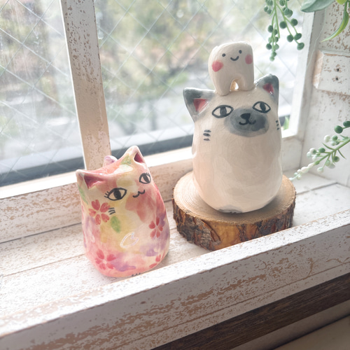 にゃんこペーパーウェイトwith金歯ちゃん/ 陶器 置物 デスク 歯 シャム