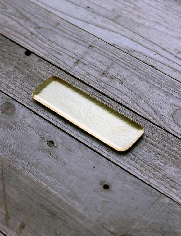 鎚目模様のおしぼり皿　小（真鍮素地） 6枚目の画像