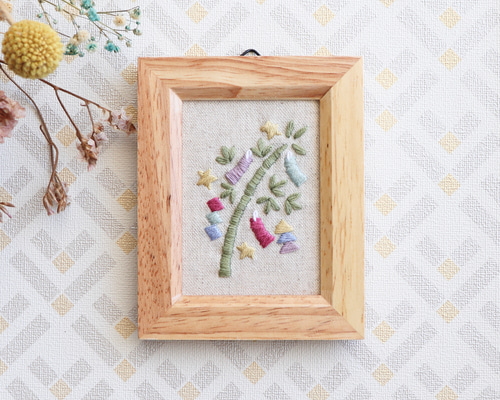 ベトナム壁掛け大型刺繍額入り ベトナム刺繍 既製デッサン額・大判サイズを使って刺繍を額装