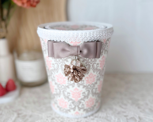 再販②蓋つきダストボックス ダマスク柄 グレー×ピンク ゴミ箱