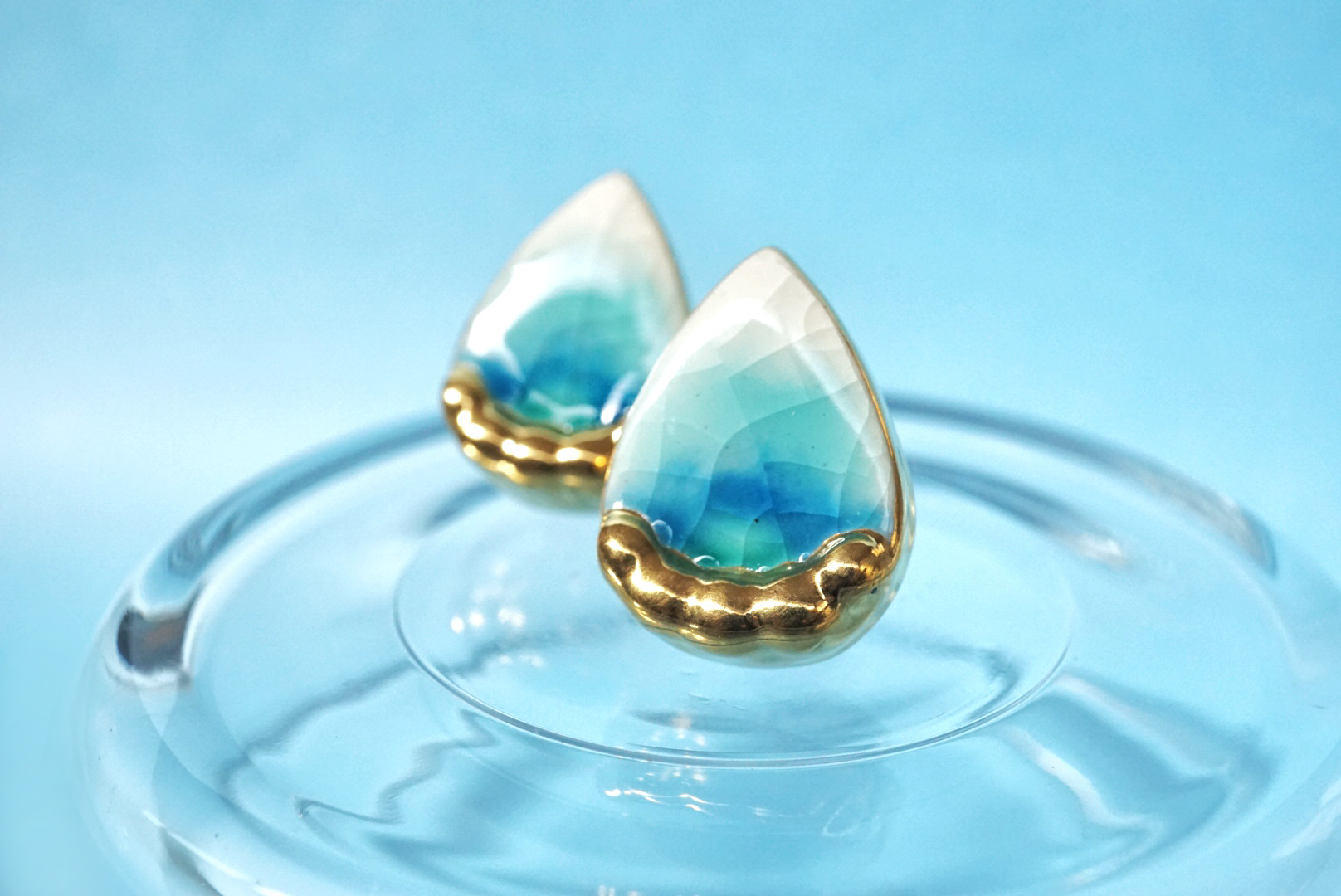 〈九谷焼〉霖雨のあと[金彩]ピアス/イヤリング