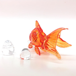 手作りガラス　金魚のオーナメント　琉金(No.1)　ガラス玉付き 2枚目の画像