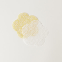 梅の形の土佐和紙　うめこ　麻の葉【黄×白】 2枚目の画像