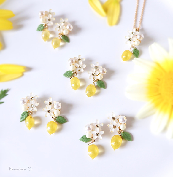 夏めく向日葵と1粒しずくのミニイヤリング(受注制作)《イエロー　小ぶり　誕生花》 10枚目の画像