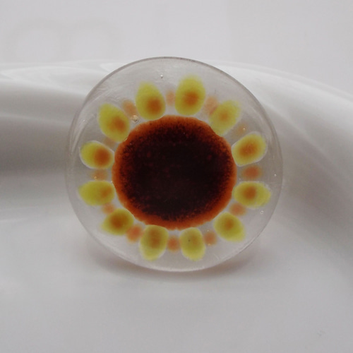 ガラスのひまわりのヘアゴム 涼し気ひまわり ハート型レジンヘアゴム