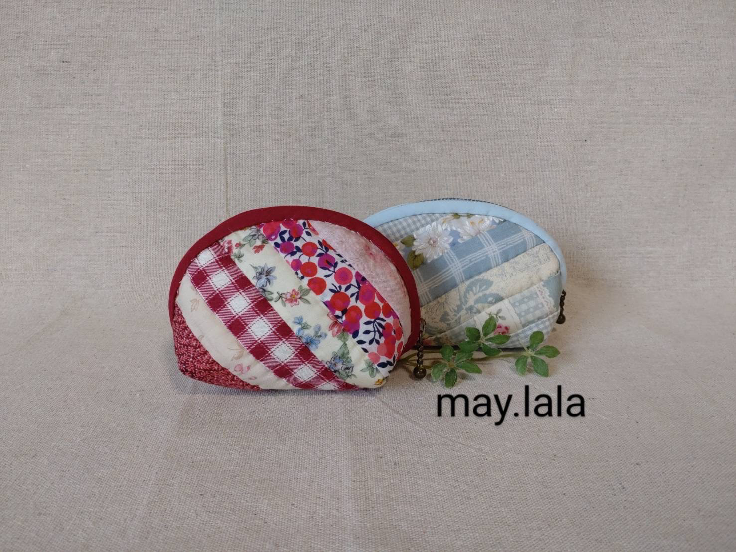 ●みく●ポーチ　ハンドメイド 花柄キルト ○みく○ポーチ ハンドメイド 花柄キルト モノトーン花柄キルト