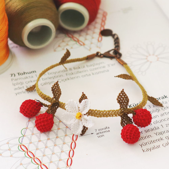 OYA Needlelace bracelet [BERRY] Red 第4張的照片