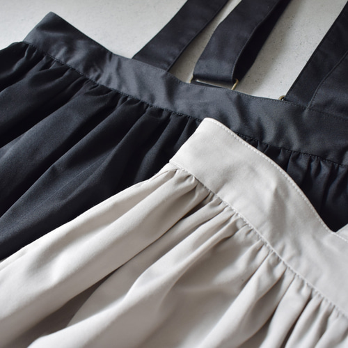 ギャザージャンパースカート：黒［SK03JSBK］ ロングスカート