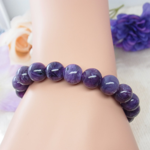 ◇高品質 大粒 チャロアイト ロシア産 10㎜ シルク柄 気品のある紫 美  