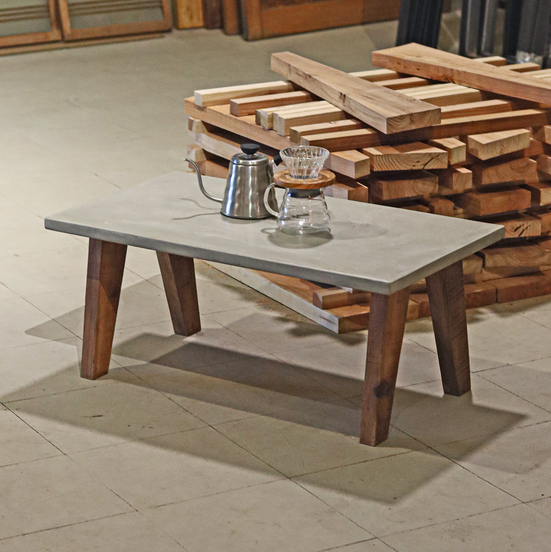 60cm角｜ボックステーブル｜ソファテーブル｜薄塗りモルタル｜センターテーブル