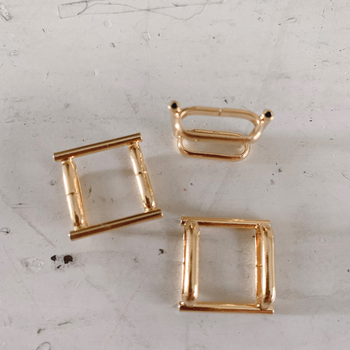 BISOU*ブローチ 水牛 彫刻 アクセサリー ブローチ soramamenano 通販