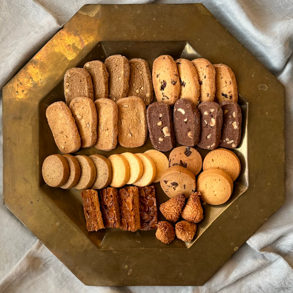 【Creema販売個数4300缶突破！通年販売☆】Ranunculusクッキー缶　　436 2枚目の画像