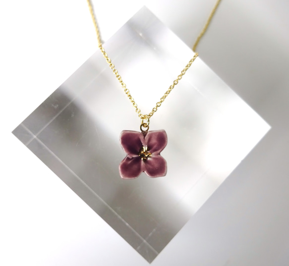 花のnecklace(紫) 2枚目の画像