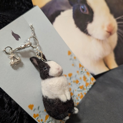 カスタマイズ可】羊毛フェルト うさぎのバッグチャーム うたっち