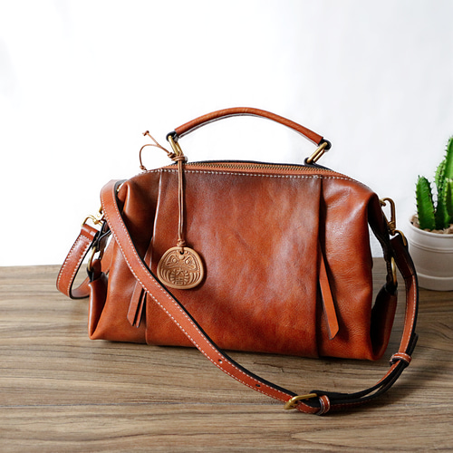 ［セール！］牛革ボストンバッグ　茶色　肩掛けストラップ付 　旅行鞄 手染め牛革ボストンバッグ斜め掛けショルダーバッグ2Way 茶色 2way