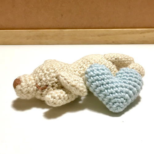 受注制作＊＊おやすみわんこのあみぐるみ〜お気に入りハートの