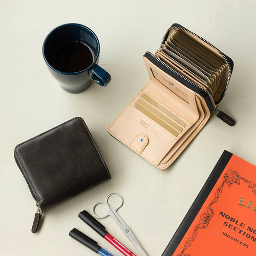 PINCK@DRAGON　ミドルウォレット 2層　フリーポケット　マチ付 PINCK@DRAGON ミドルウォレット 2層 フリーポケット マチ付 PINCK