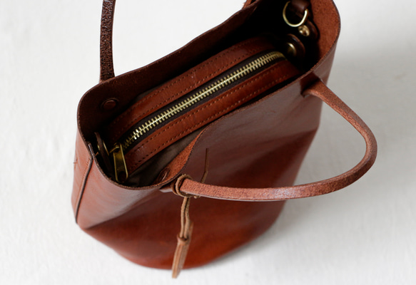 高級牛革斜め掛けショルダーバッグ２Wayバッグポーチ袋付き茶色 5枚目の画像