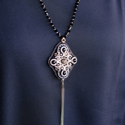 ソウタシエ　Yラインロングネックレス/黒モノトーン/soutache 4枚目の画像