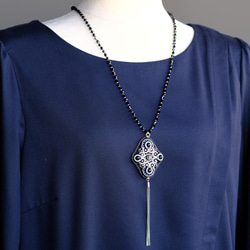 ソウタシエ　Yラインロングネックレス/黒モノトーン/soutache 3枚目の画像