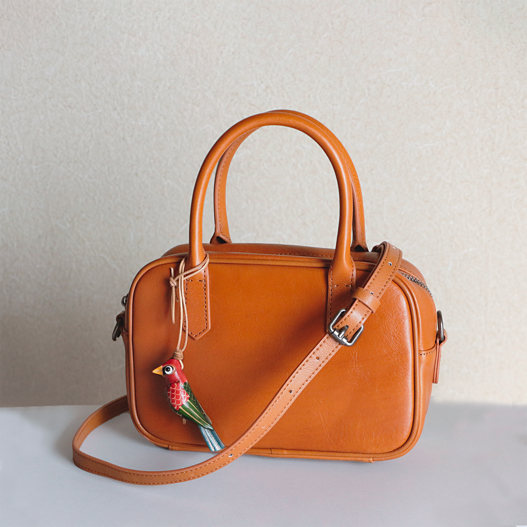 2way高級牛革斜め掛けショルダーバッグ出会いハンドバッグ軽い カジュアルバッグ　長財布収納可能