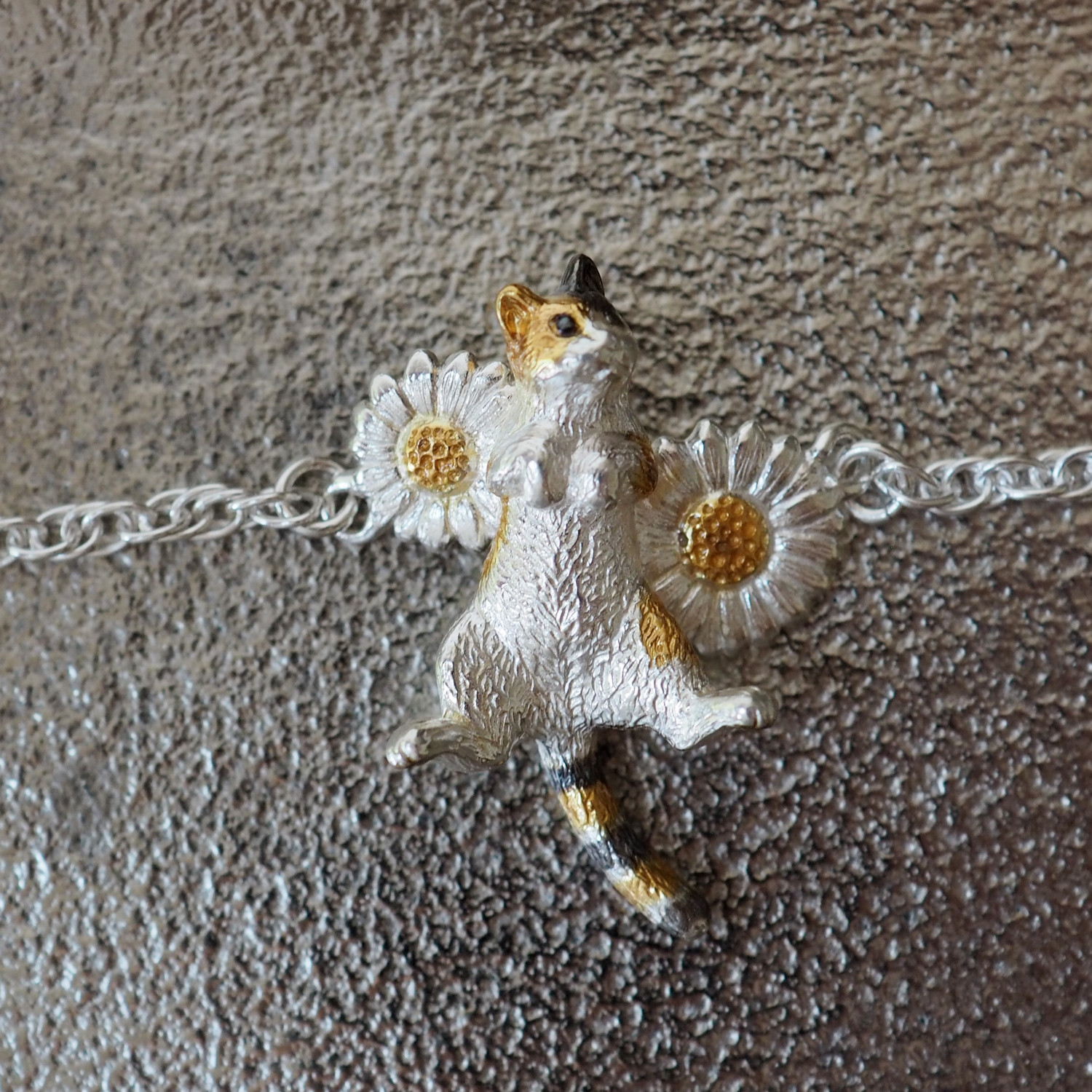 ごろん三毛猫ブレスレット