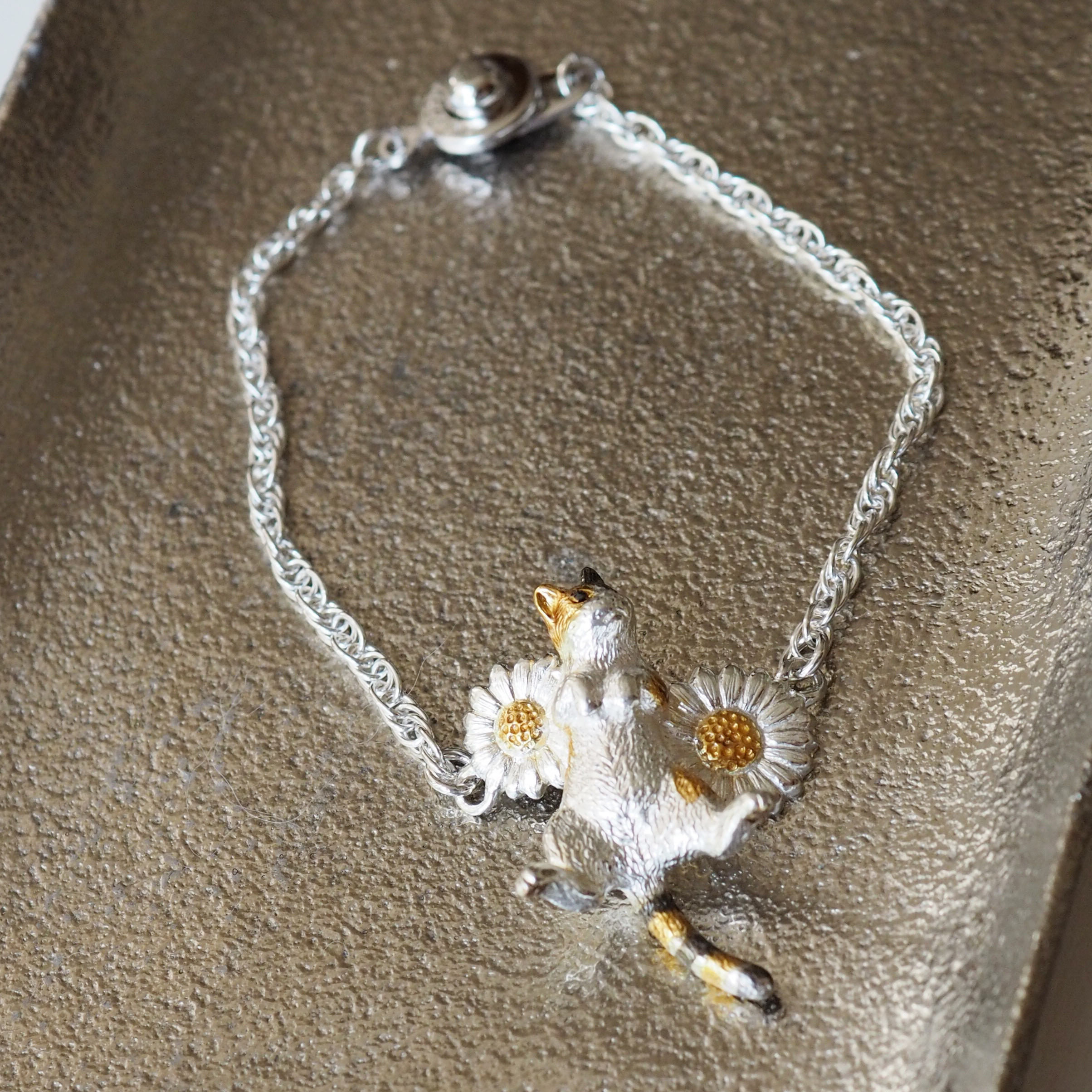 ごろん三毛猫ブレスレット