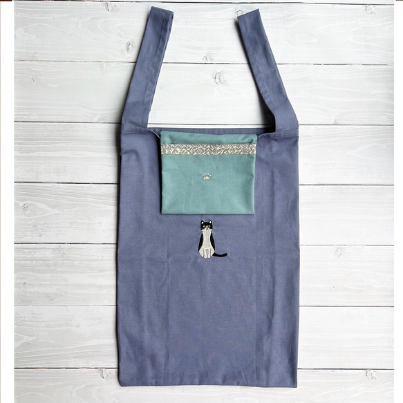 ねこの刺繍エコバック ハチワレ『クリーマ限定 』リバティふちどりポケット付き 5枚目の画像