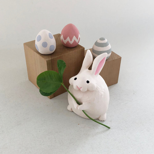 受注制作] イースターバニー（お月見うさぎ 素焼きのうさぎ 置物
