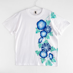 アサガオ柄手描きTシャツ ホワイト 手描きで描いた朝顔の花柄Tシャツ。 9枚目の画像