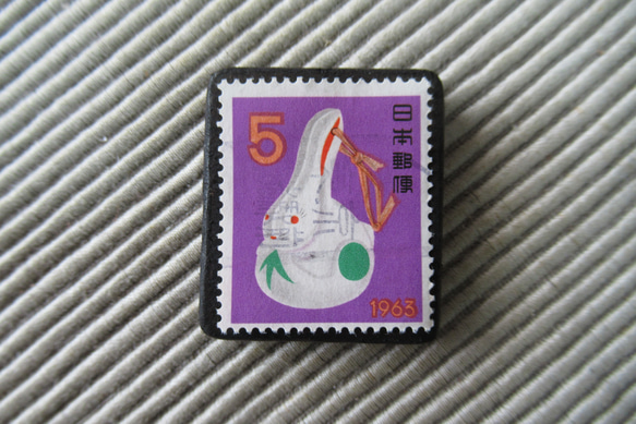 日本　アップサイクル切手ブローチ791 1枚目の画像